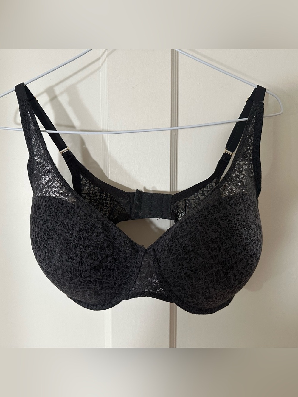 2 - Natori Pretty Smooth Lace T-Shirt Bra - Red and Black - Picture 4 of 8